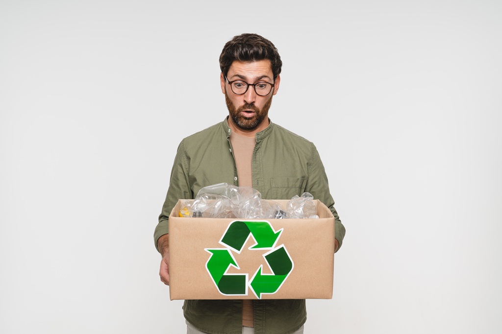 Declutter sustainably